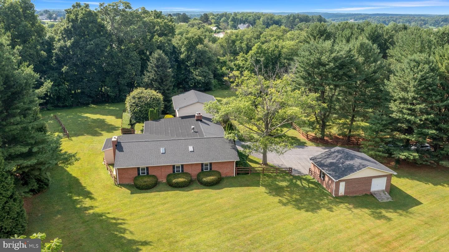 17212 Hunter Green Road photo 37
