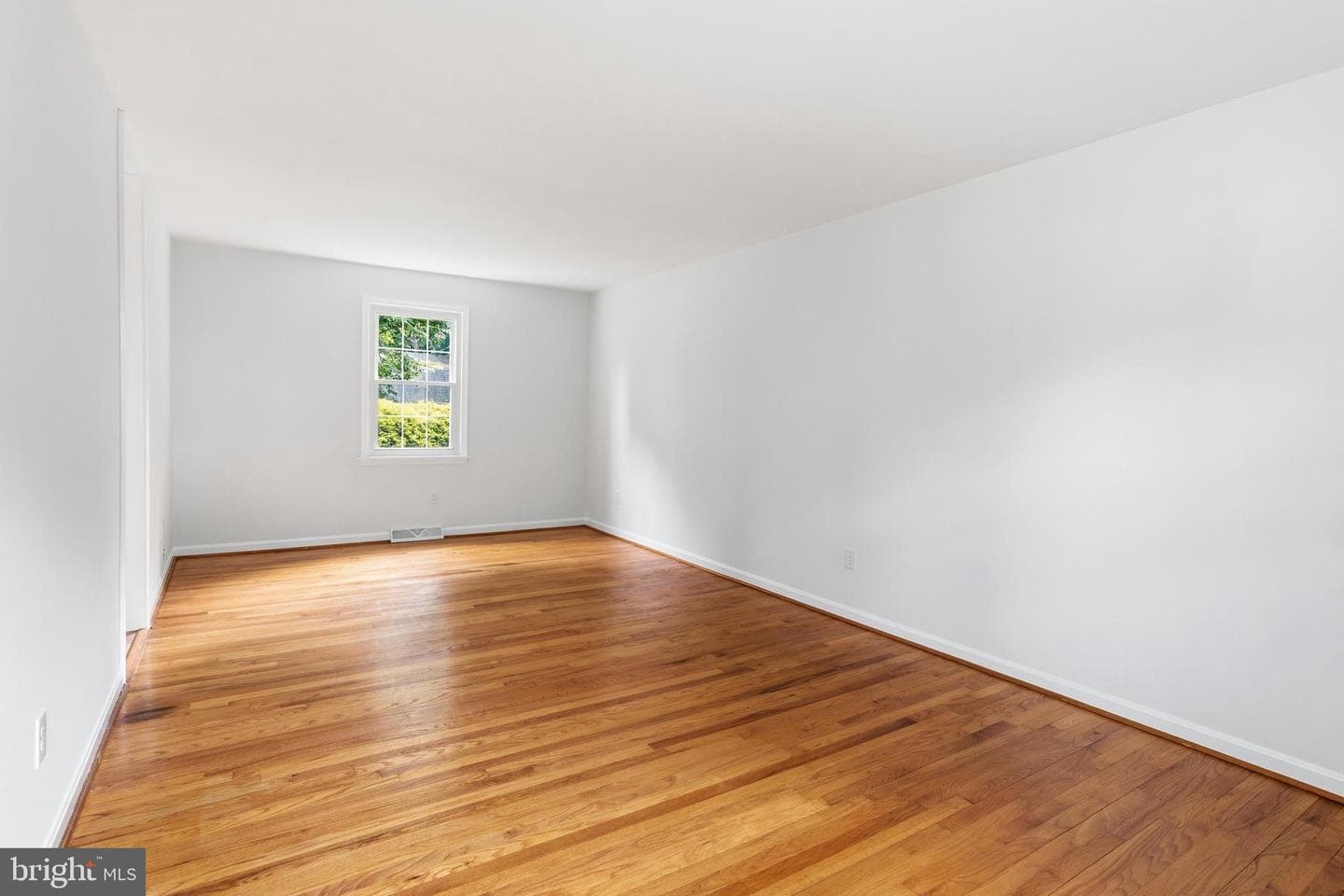 17212 Hunter Green Road photo 4