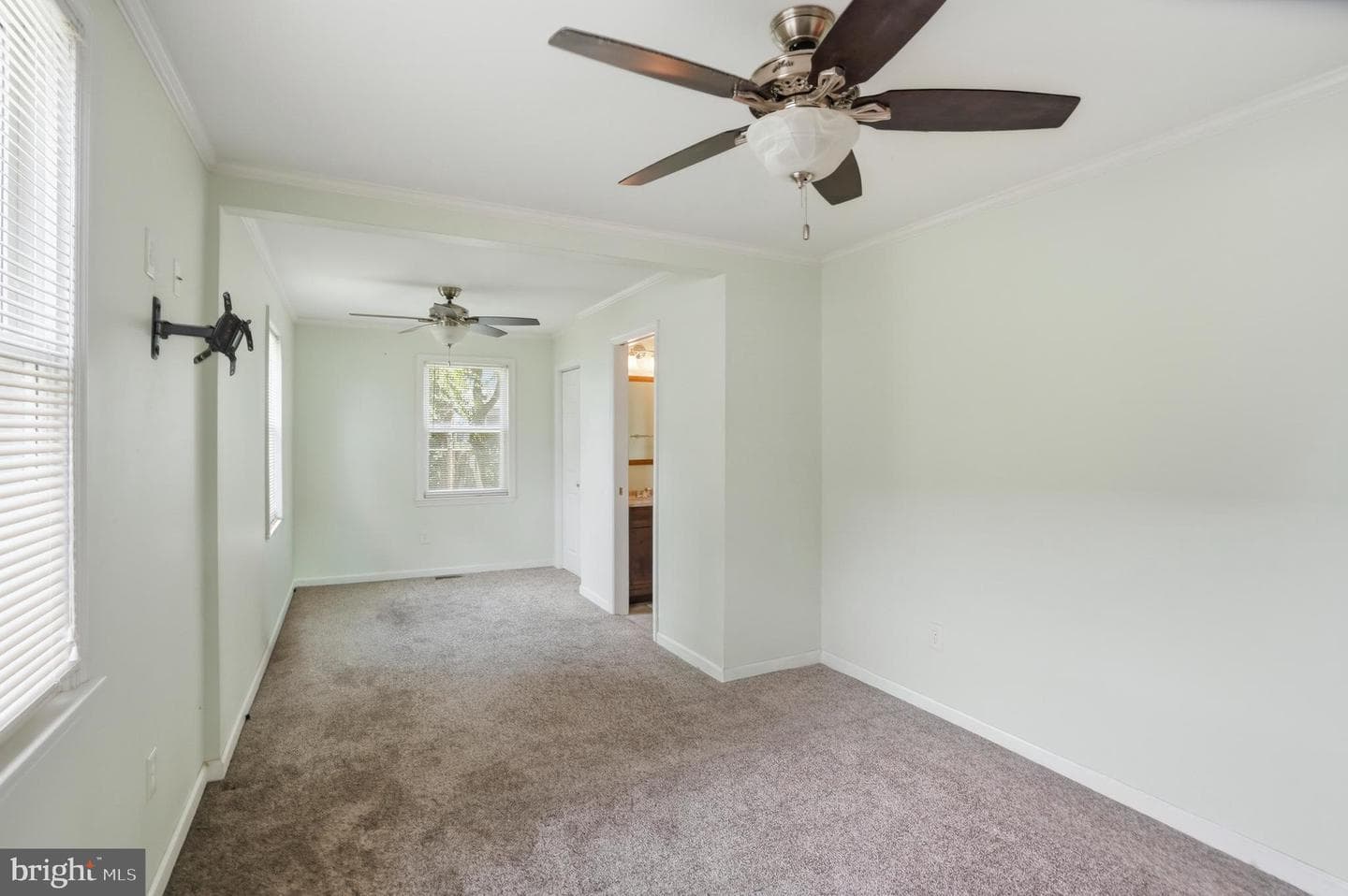 8240 Longpoint Road photo 16