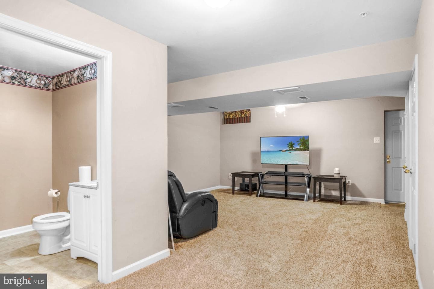 10 Amberlady Court photo 13