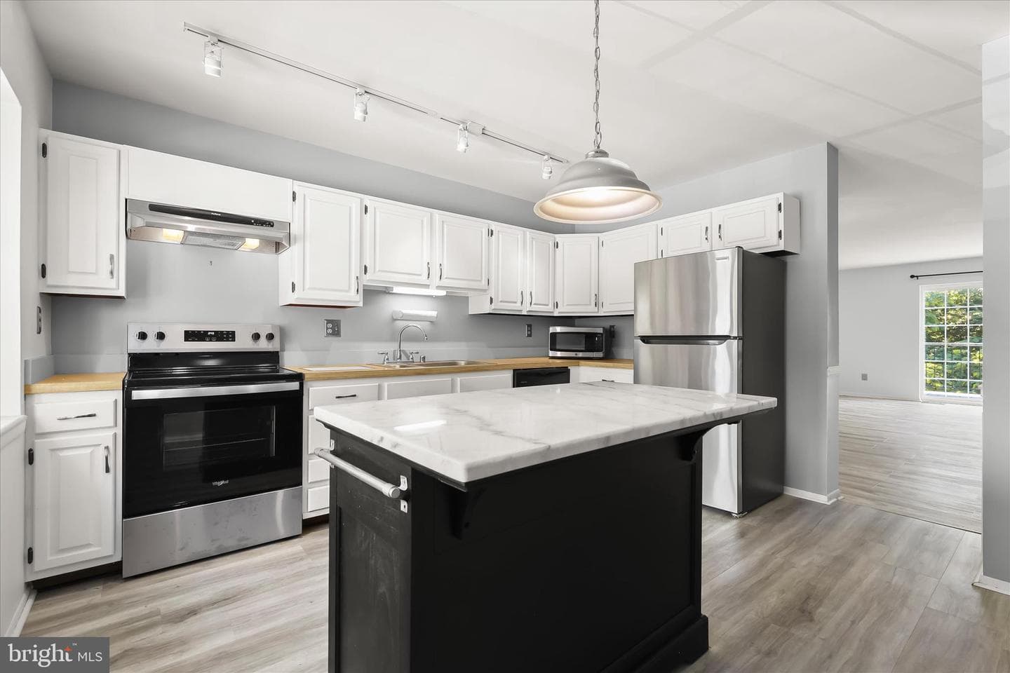 26 Valley Crossing Circle photo 5
