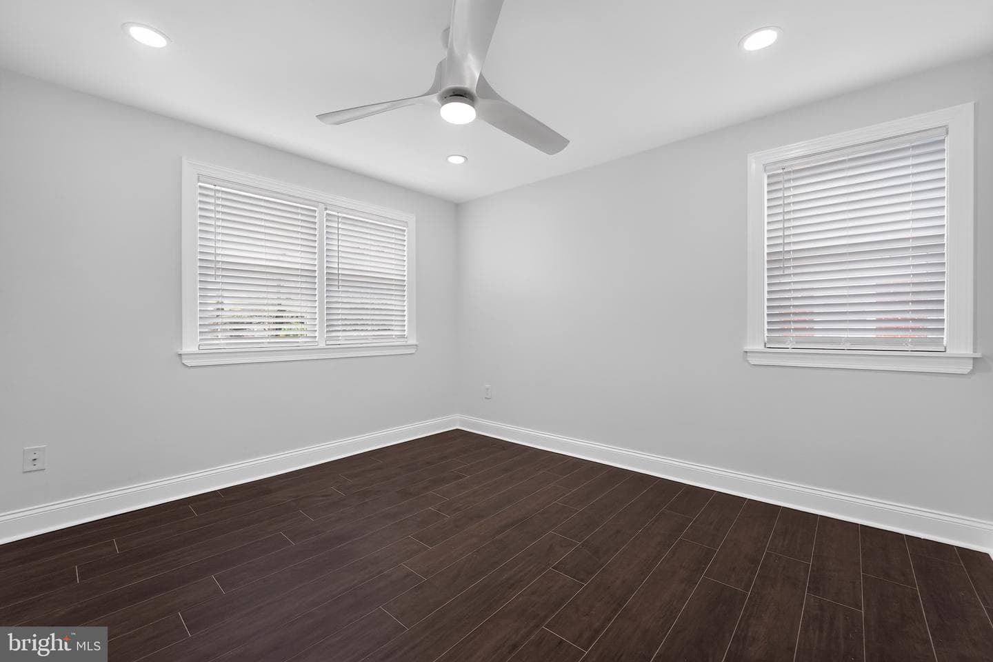 2128 Redthorn photo 10