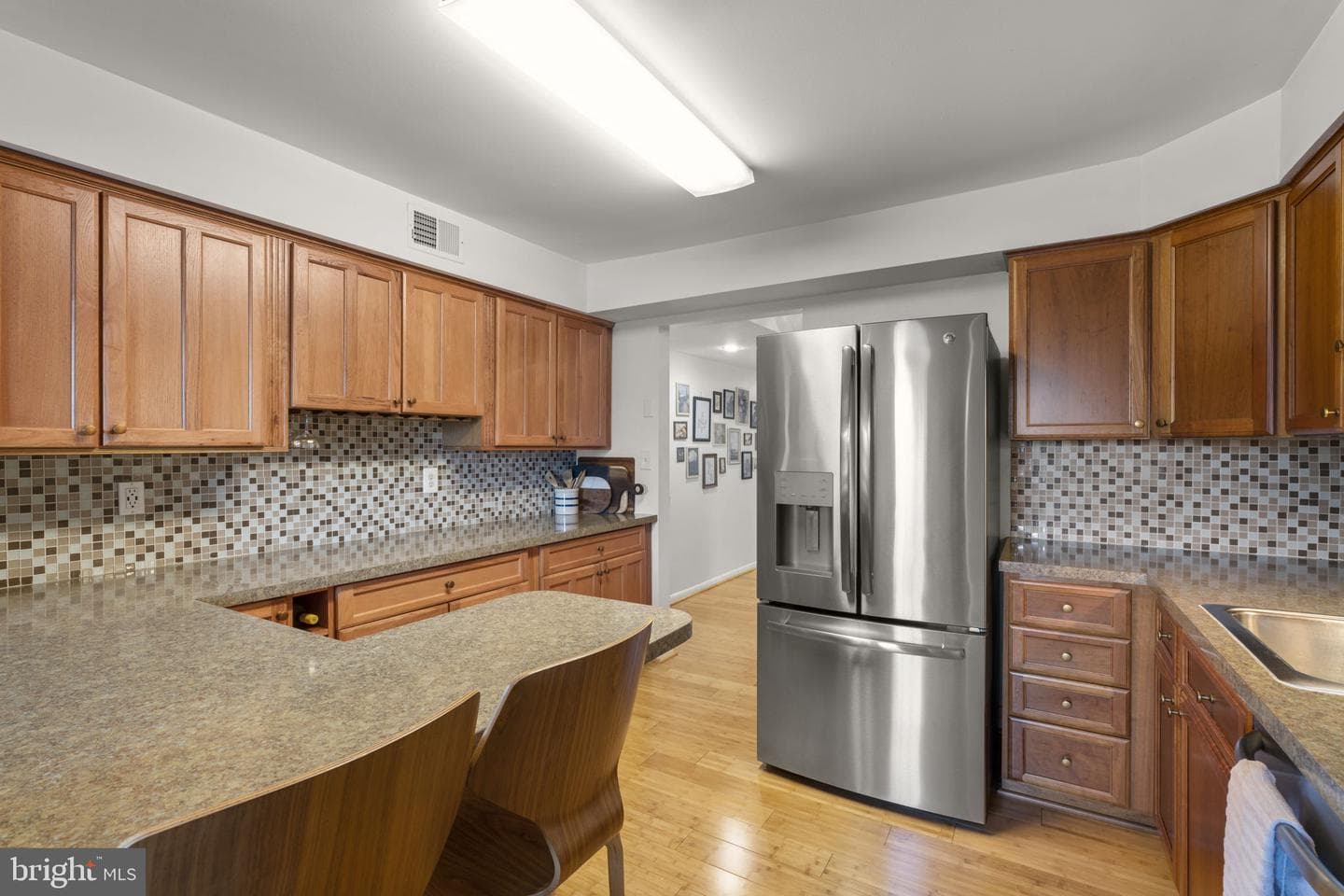 1 Elphin Court #301 photo 12