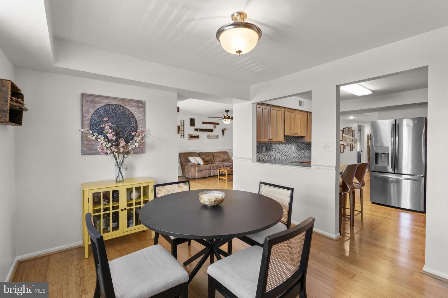 1 Elphin Court #301 photo 14