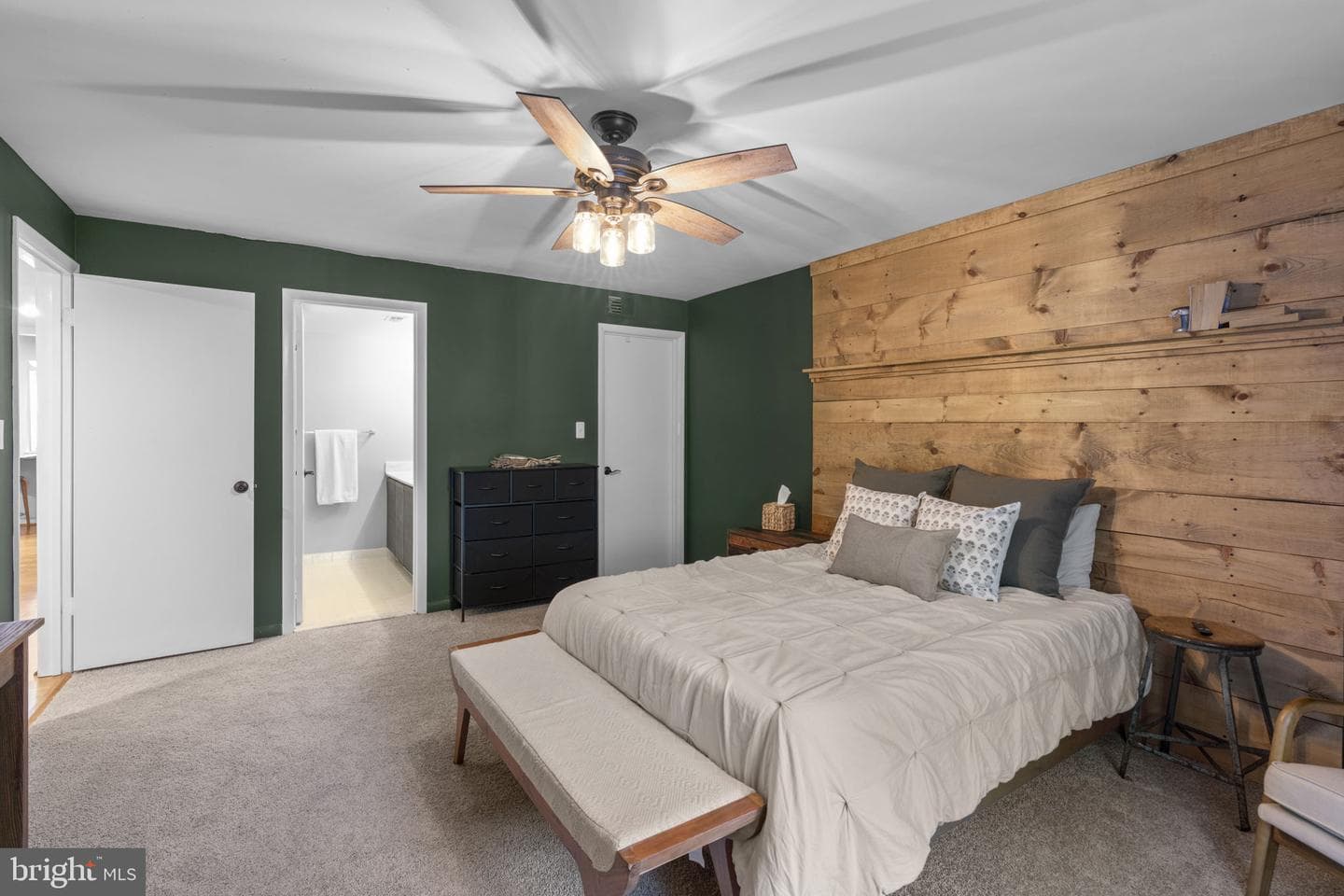 1 Elphin Court #301 photo 17