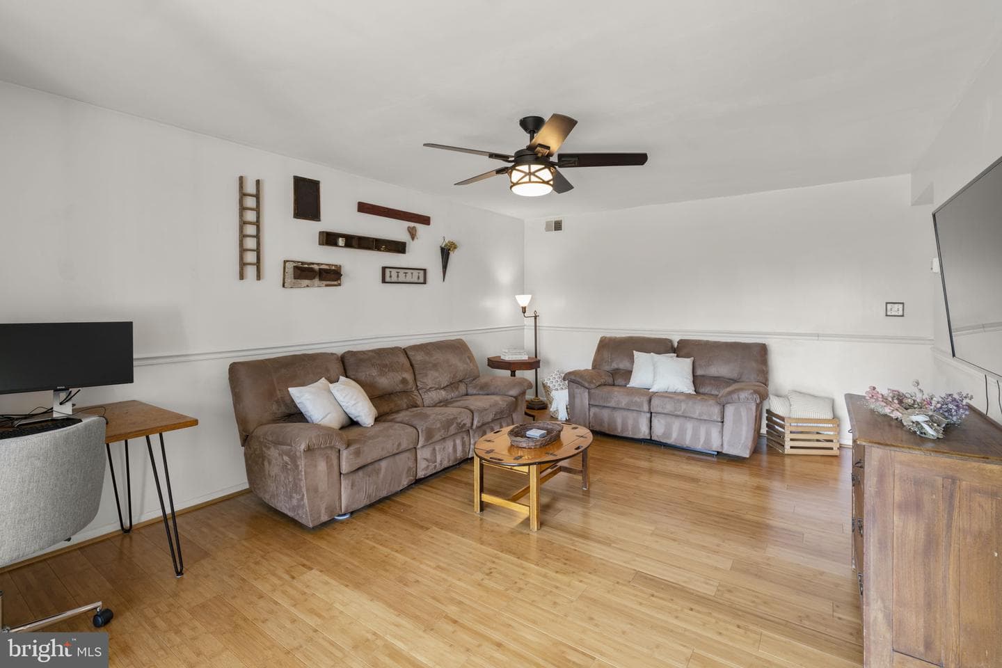 1 Elphin Court #301 photo 5