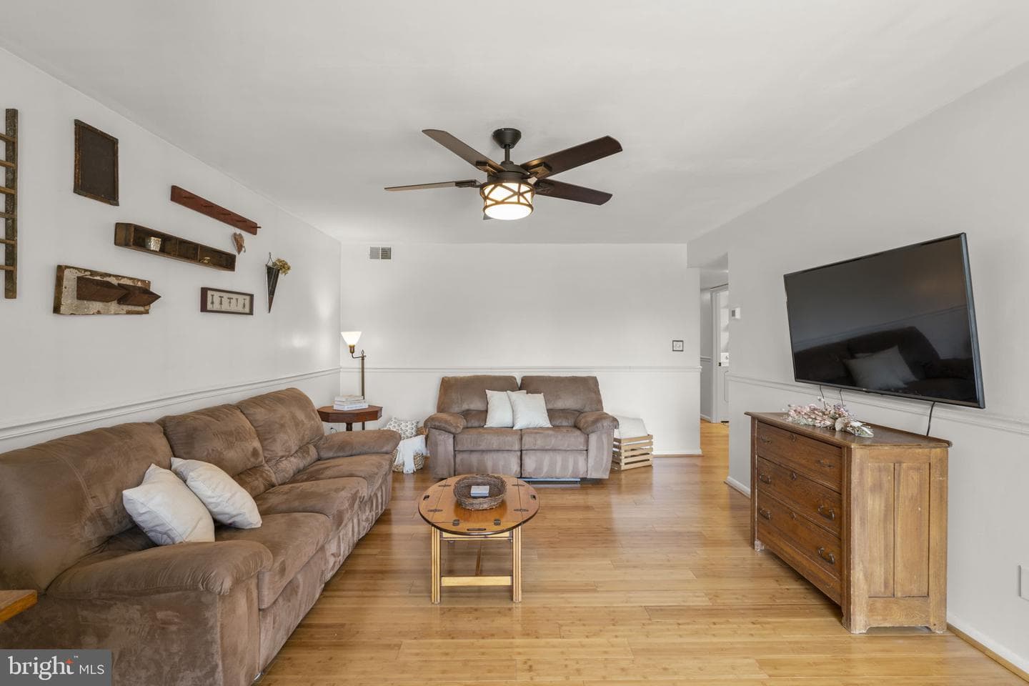 1 Elphin Court #301 photo 6