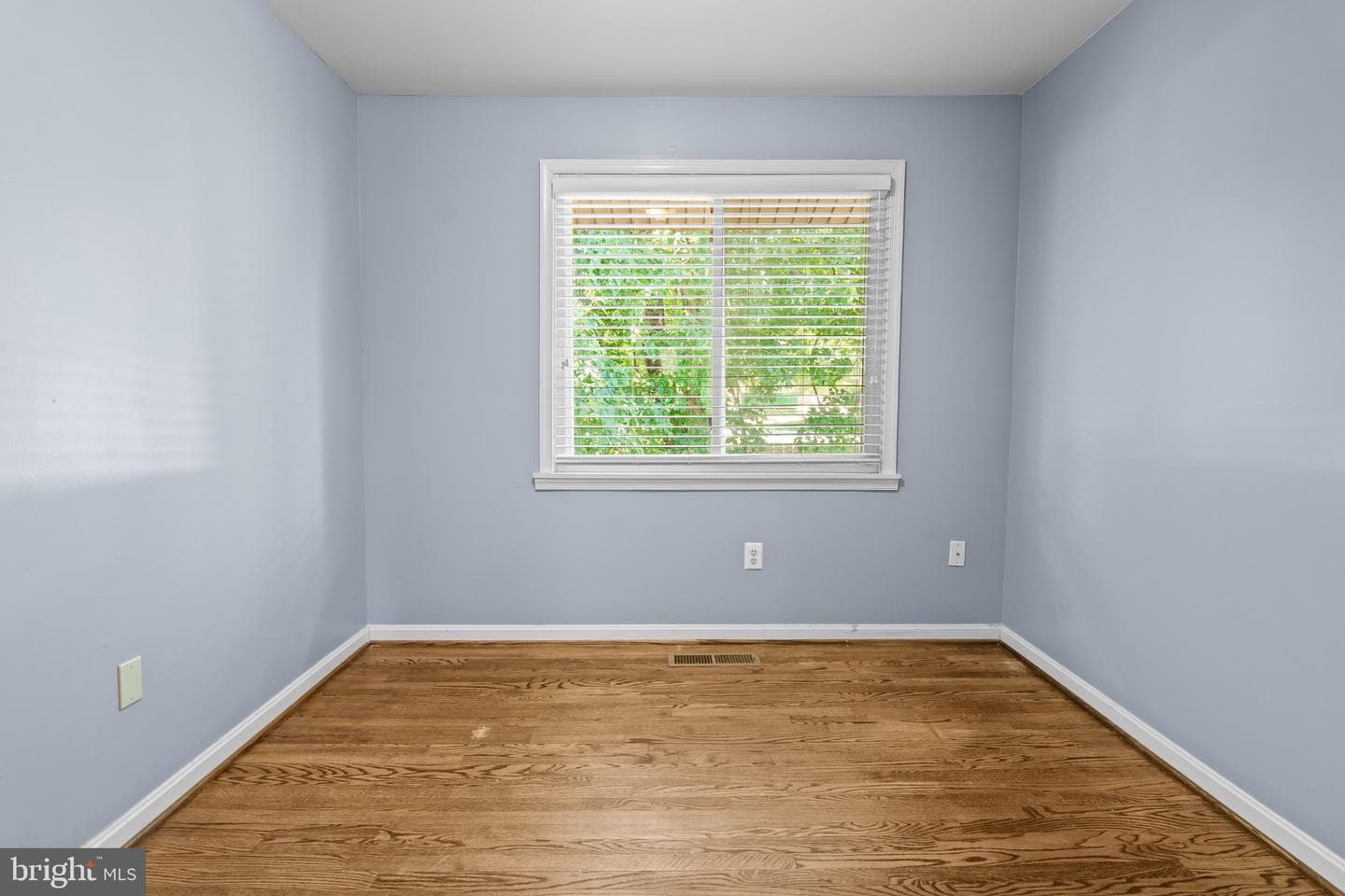 11 Strabane photo 22