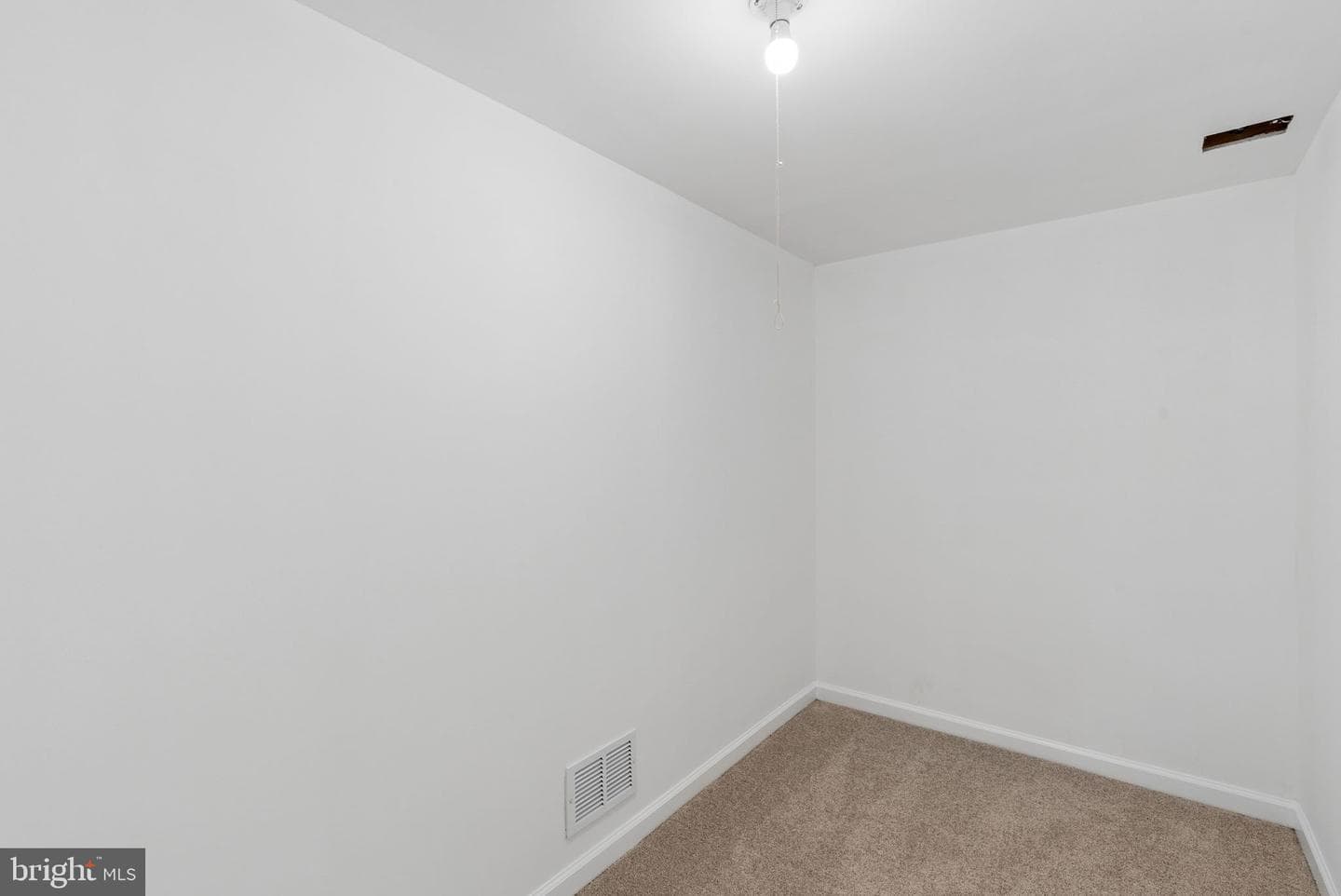 4748 Old Court Road photo 32