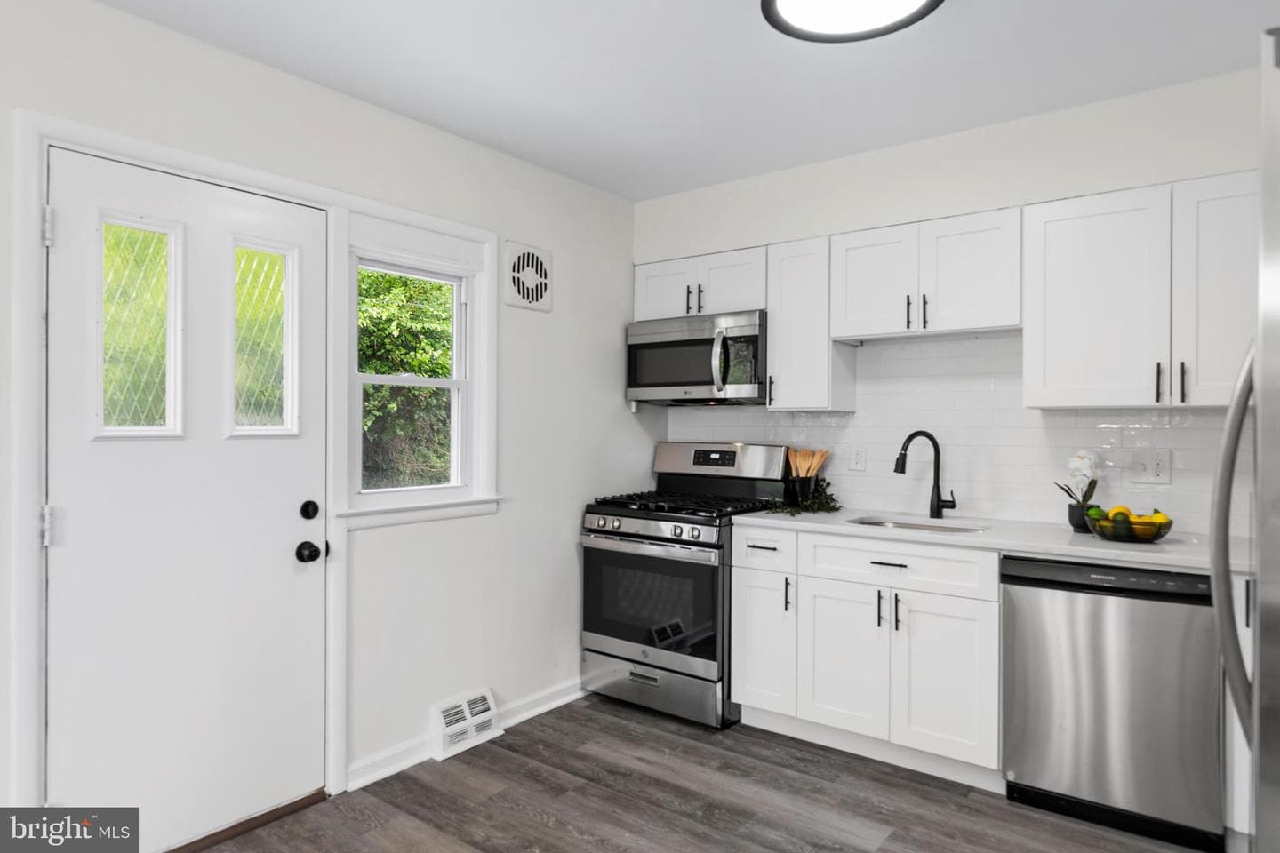 3514 Mayfair Road photo 4