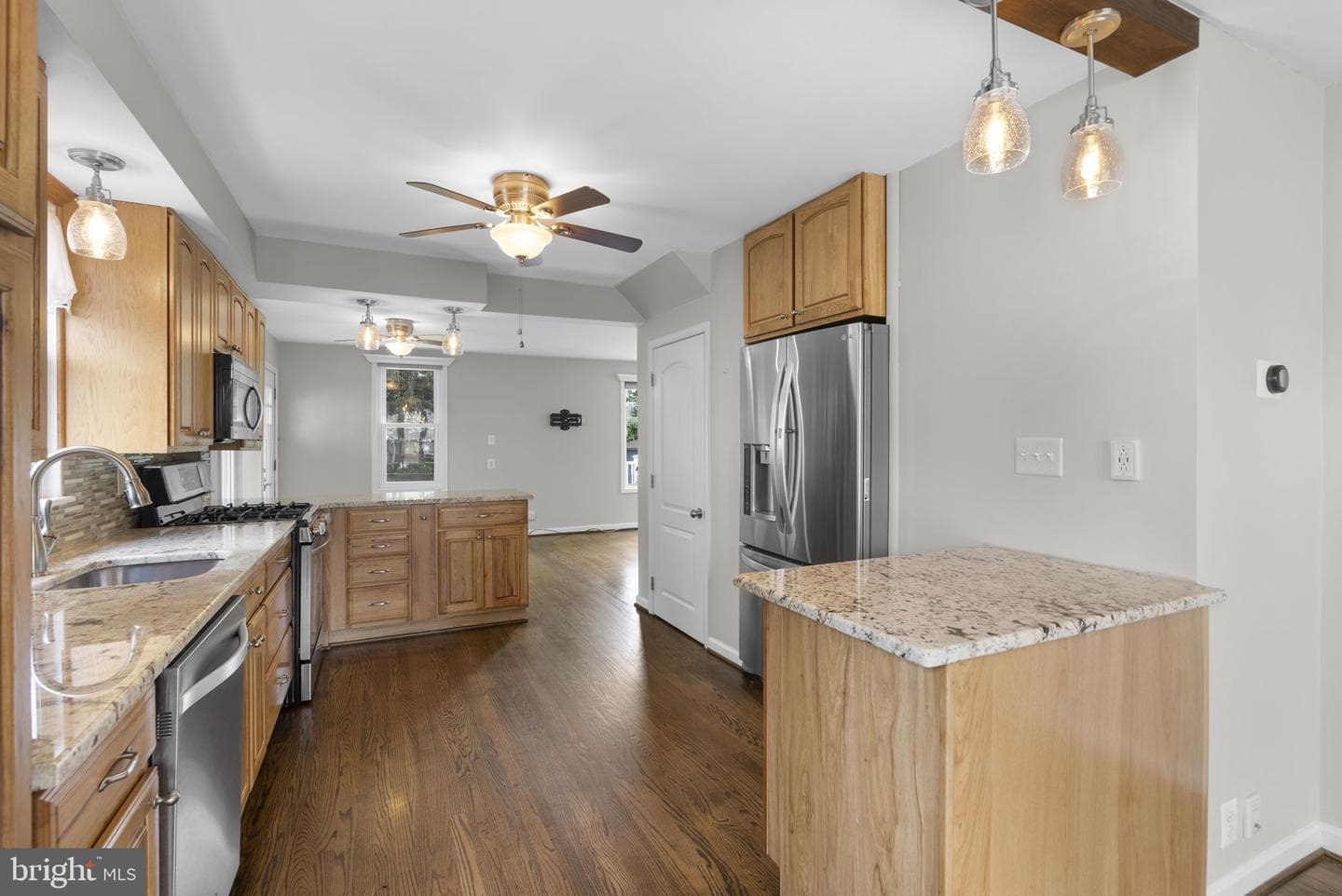 2019 Norhurst Way N photo 14