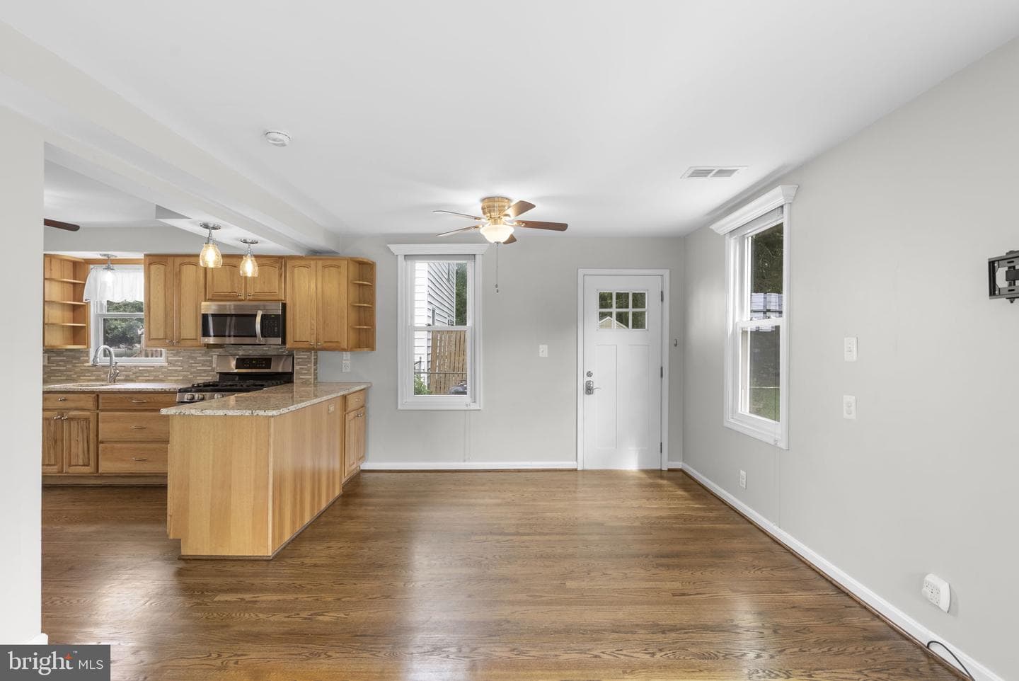 2019 Norhurst Way N photo 19