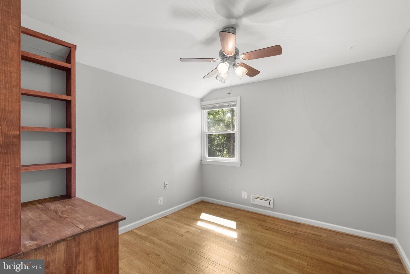 2019 Norhurst Way N photo 34