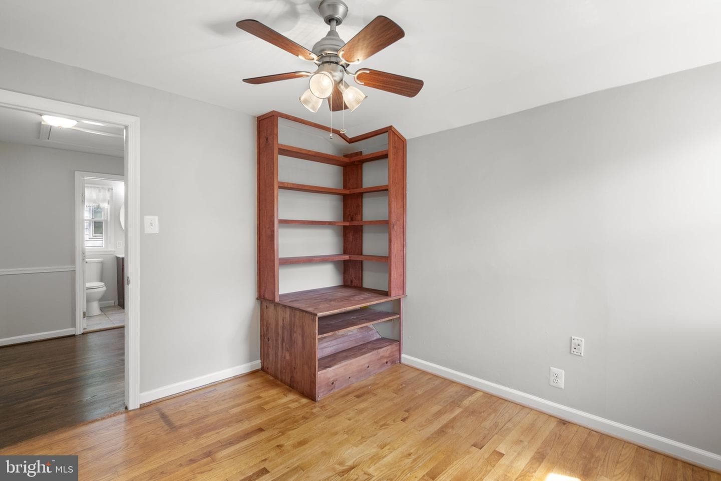 2019 Norhurst Way N photo 35