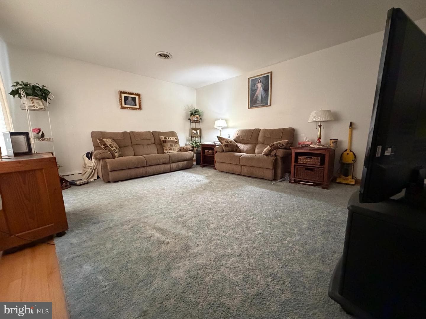 1413 Lancelot Dr photo 3