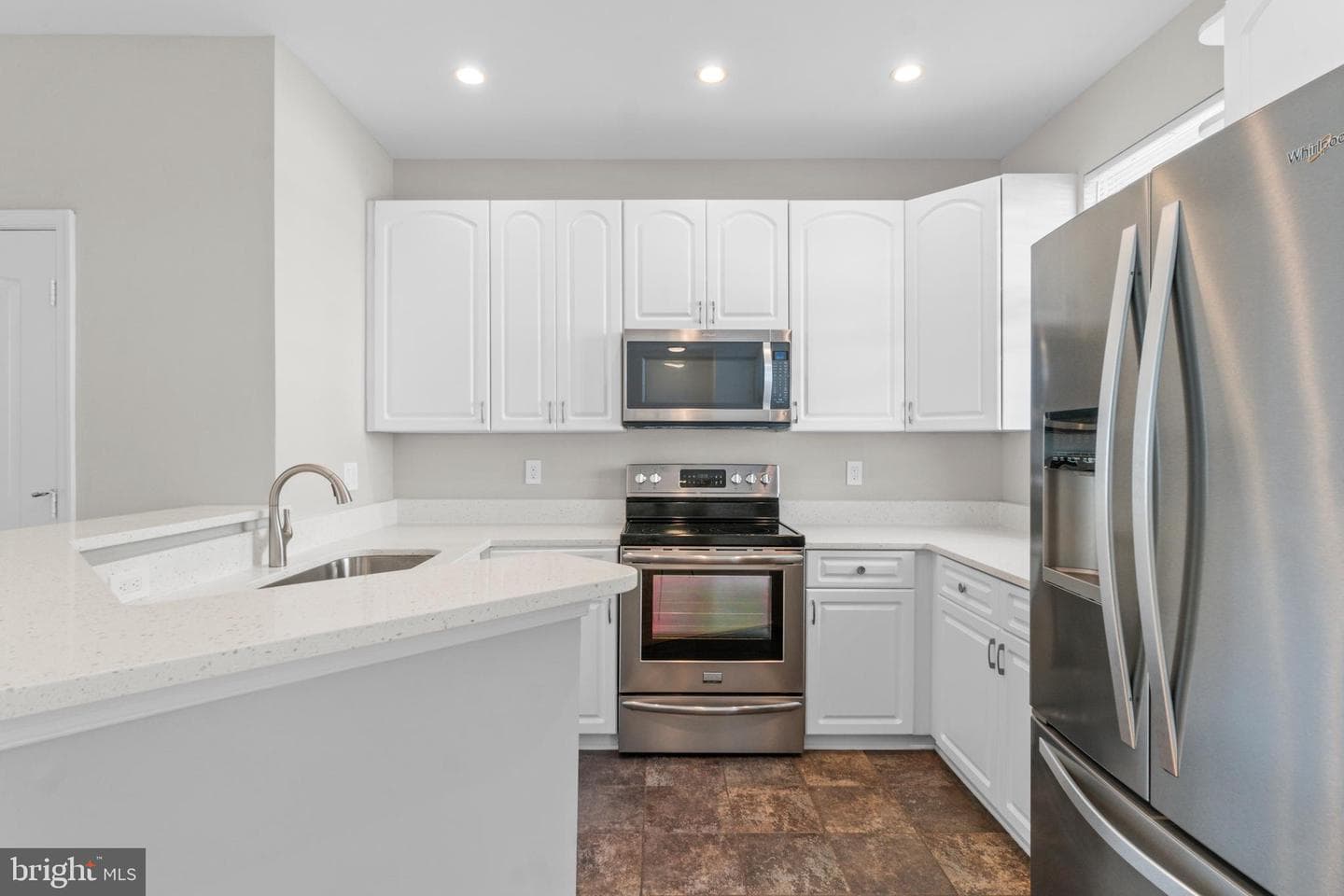 519 Ensemble Ct photo 19