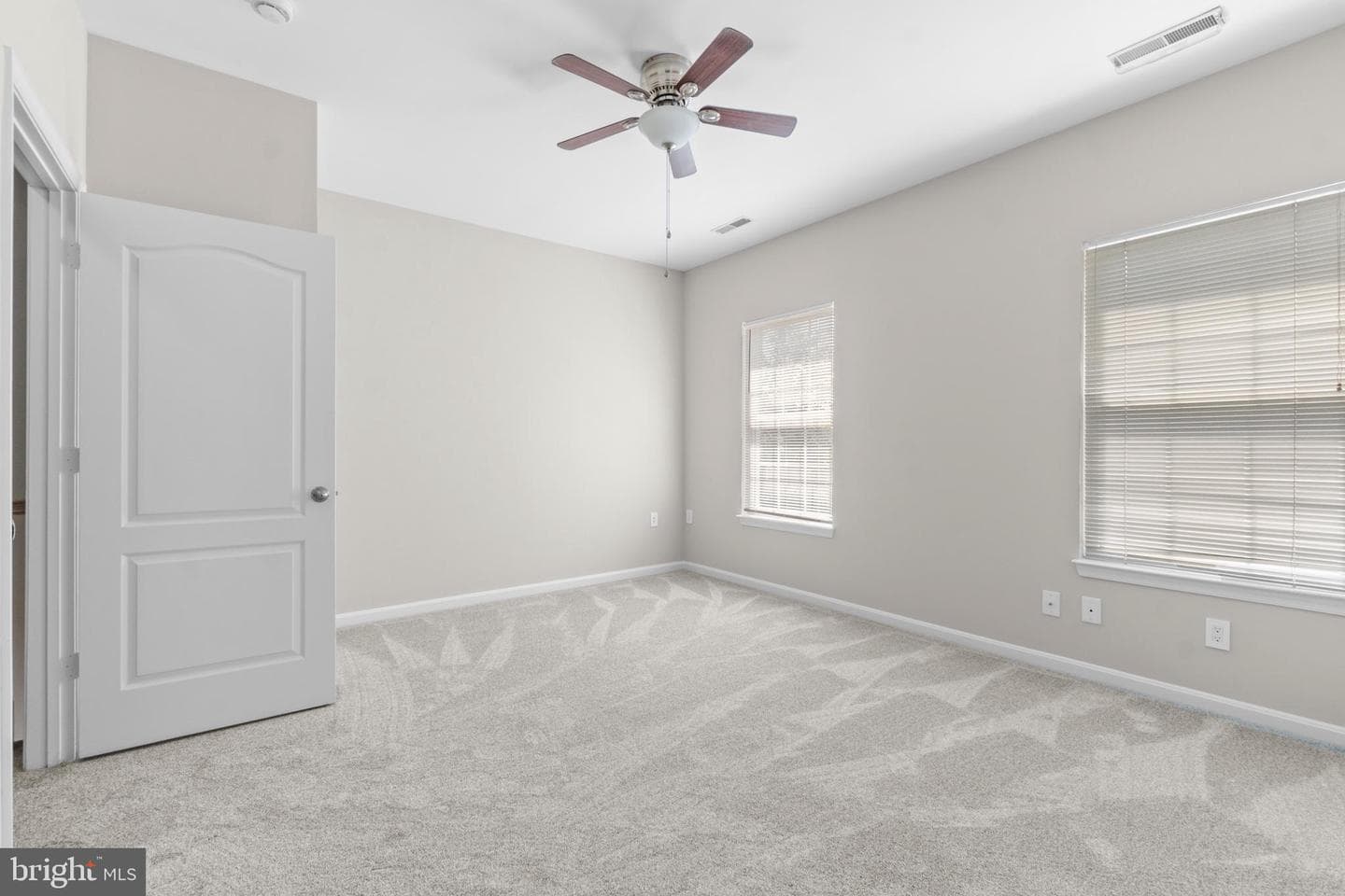 519 Ensemble Ct photo 32