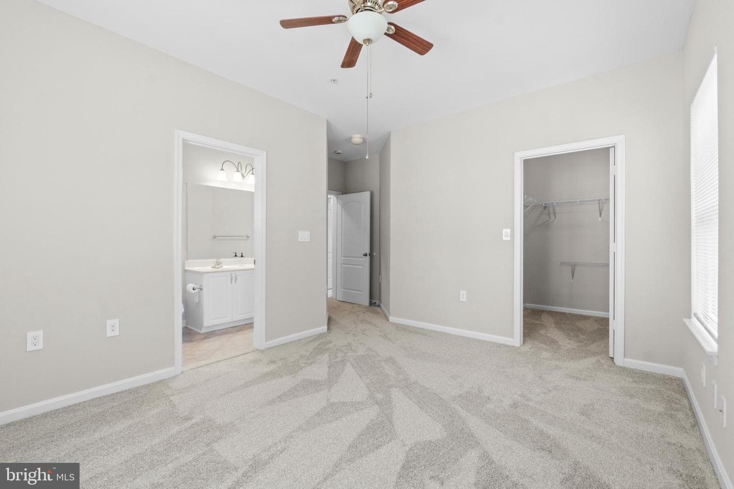 519 Ensemble Ct photo 39