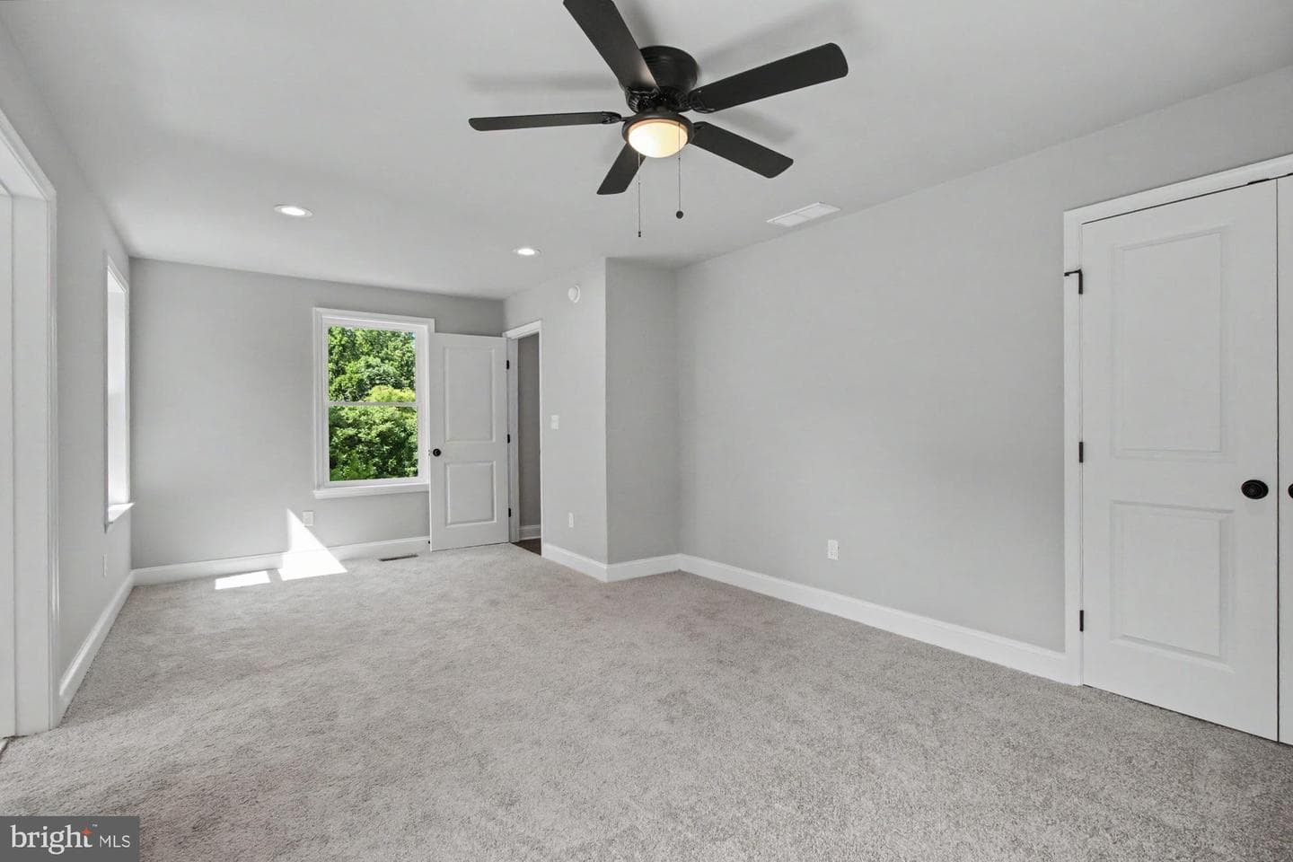 7501 Riddle Avenue photo 36