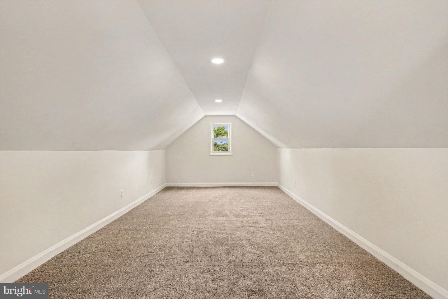 2513 Canterbury Road photo 18