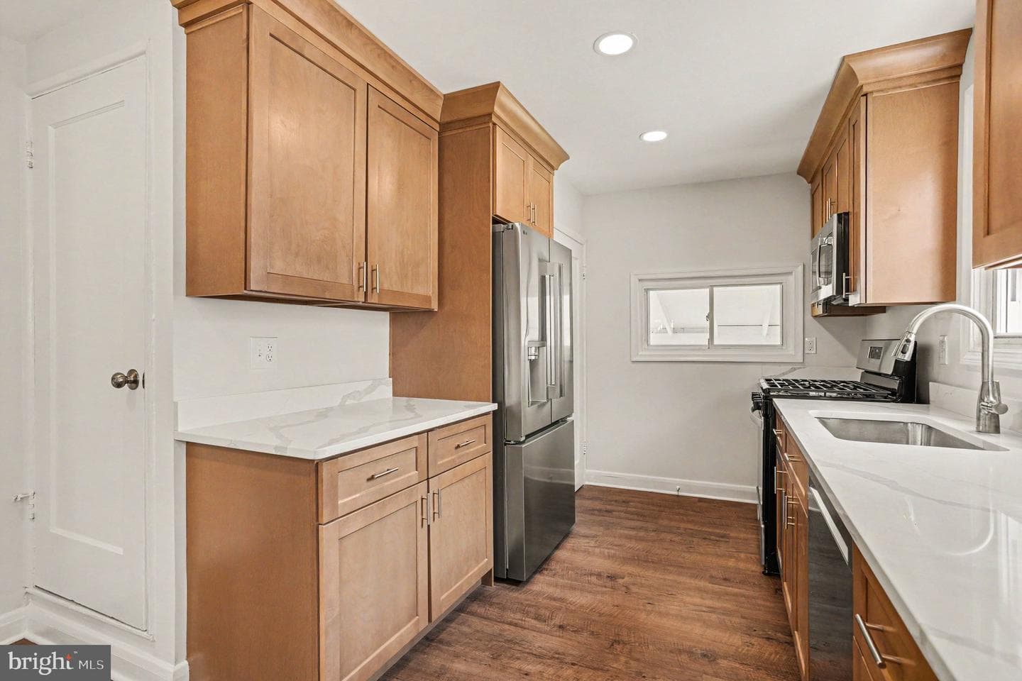2513 Canterbury Road photo 8