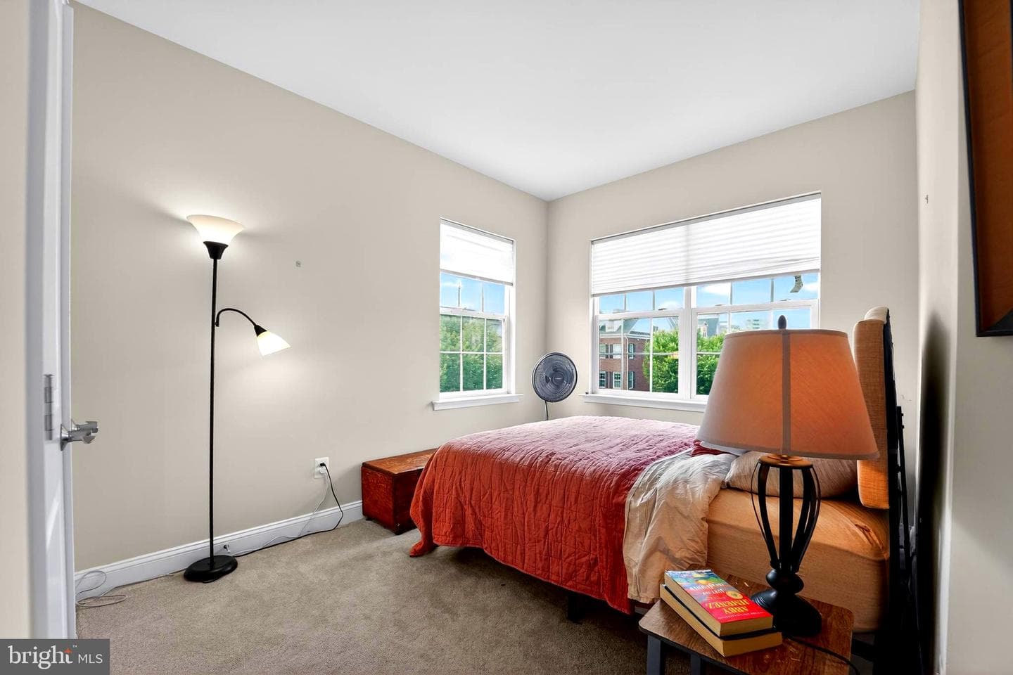 130 Linden Place photo 17