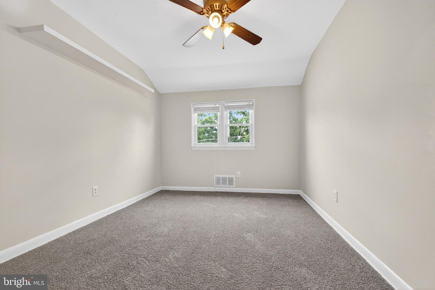 7729 Charlesmont Road photo 22