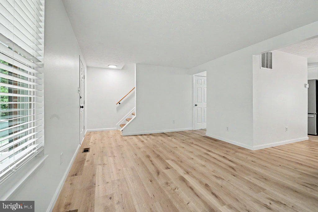 8614 Manorfield Road photo 5