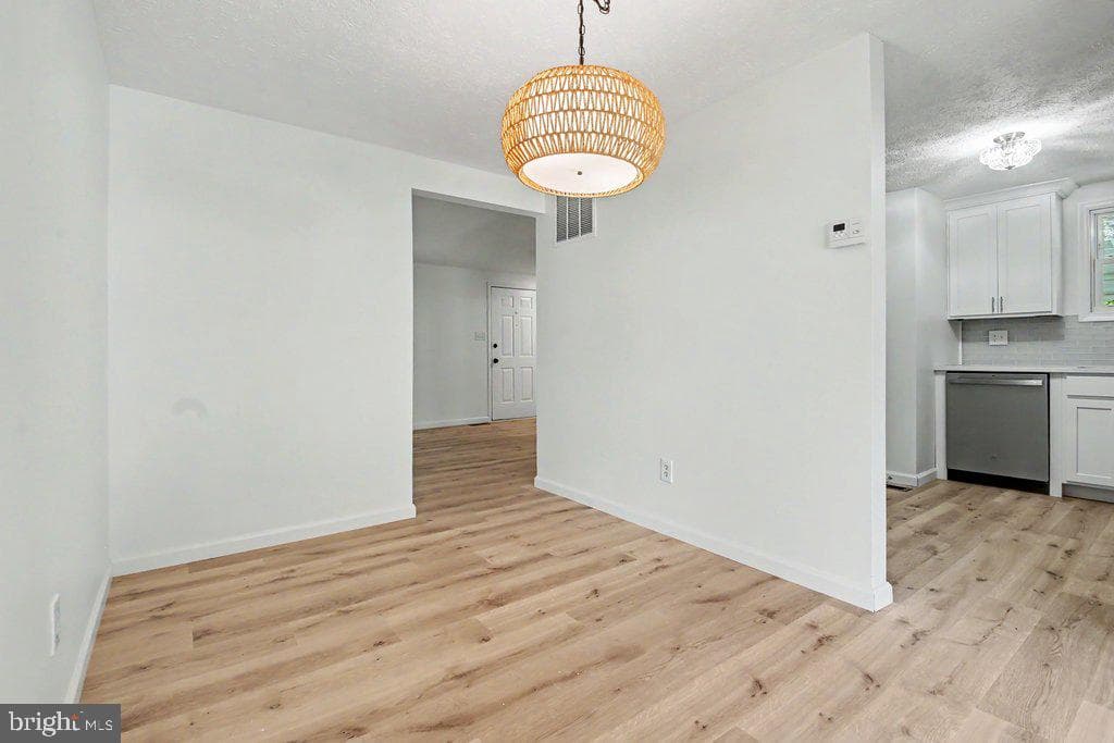 8614 Manorfield Road photo 9