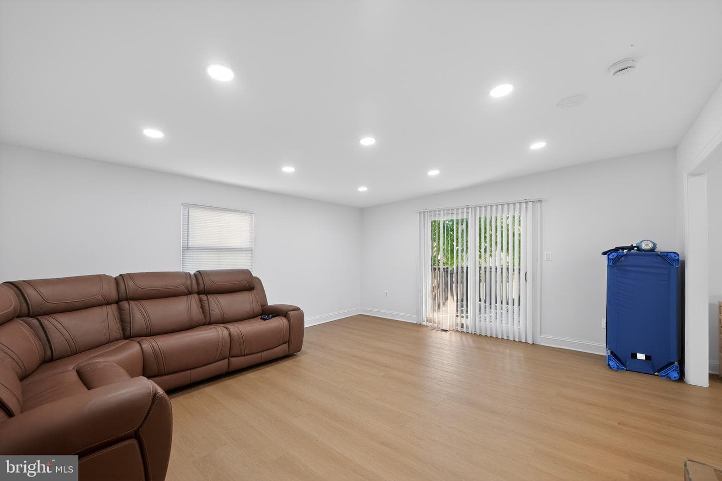 3129 Lugine Ave photo 9