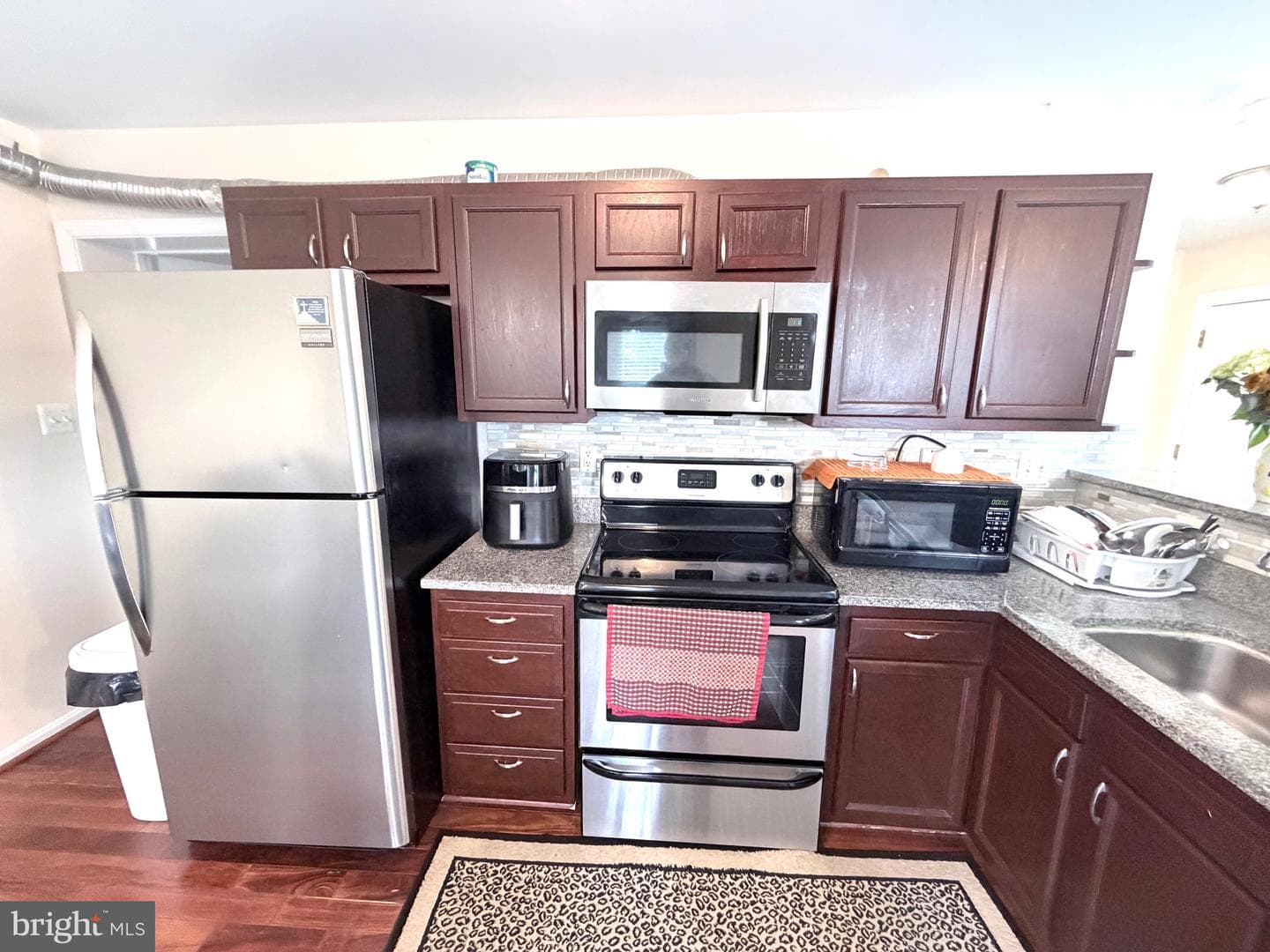4050 Wilkens photo 6