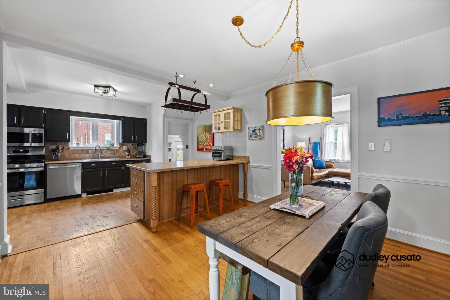47 Willow Avenue photo 9