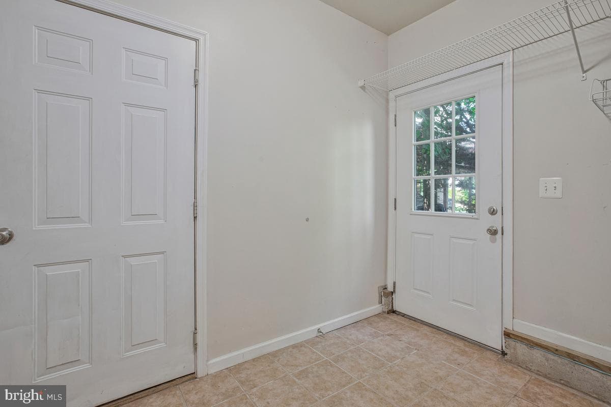 9200 Hines Meadow Way photo 23