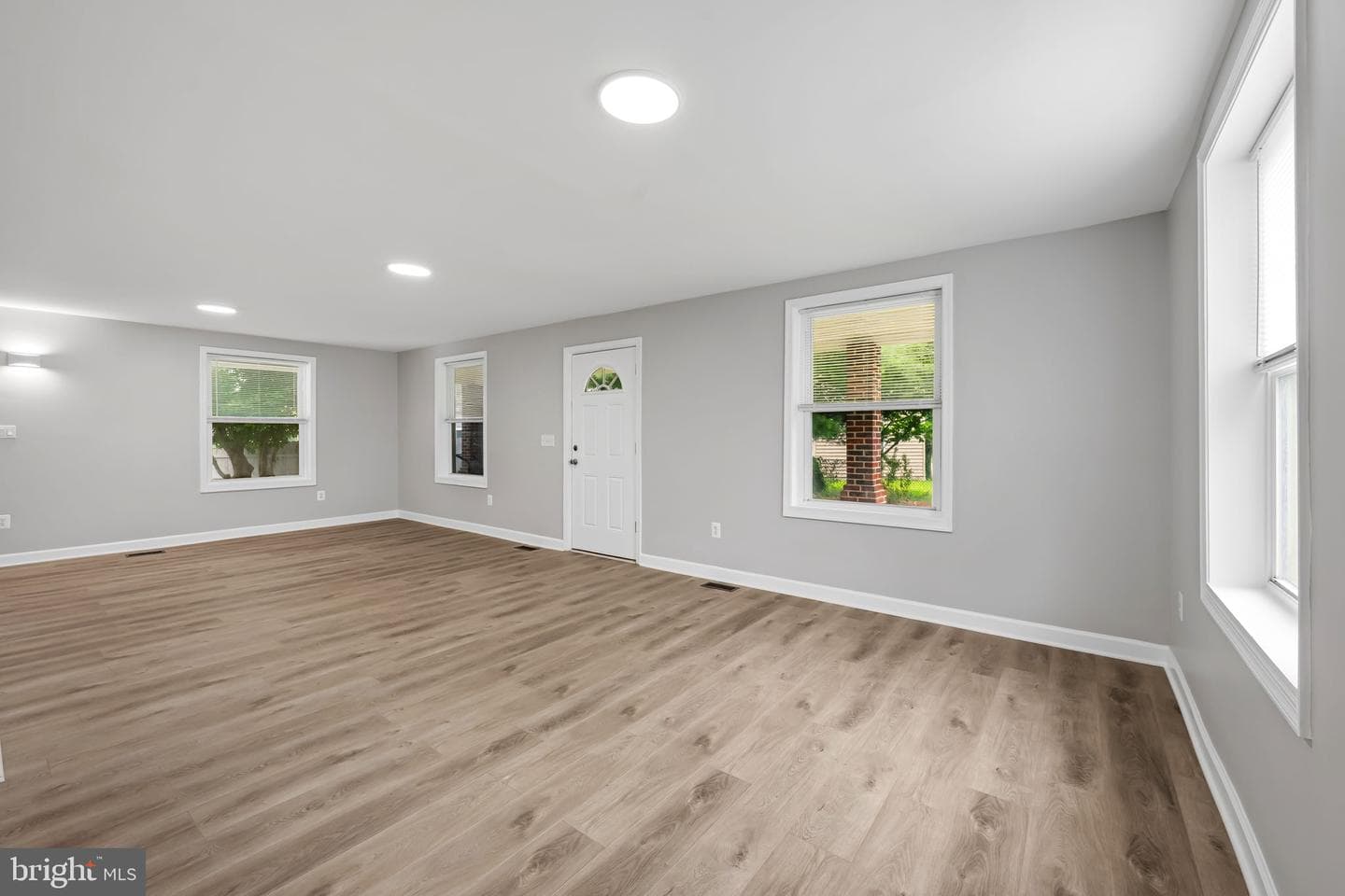 1520 Dorchester Avenue photo 5