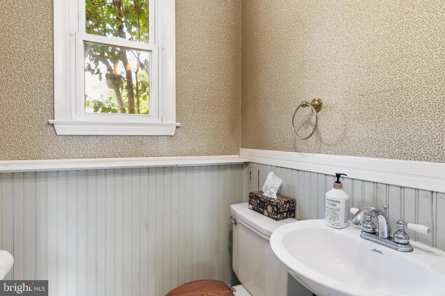9414 Avondale Road photo 16
