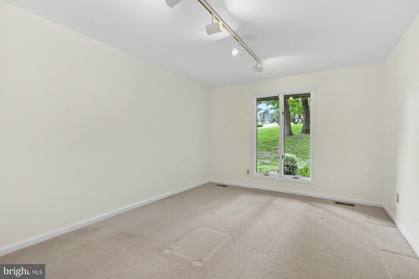 1503 Near Thicket Lane photo 21