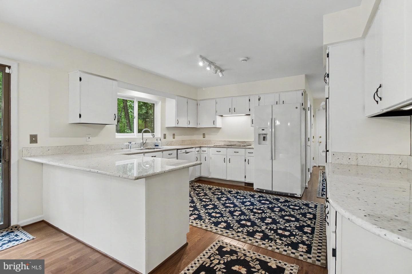 1503 Near Thicket Lane photo 32