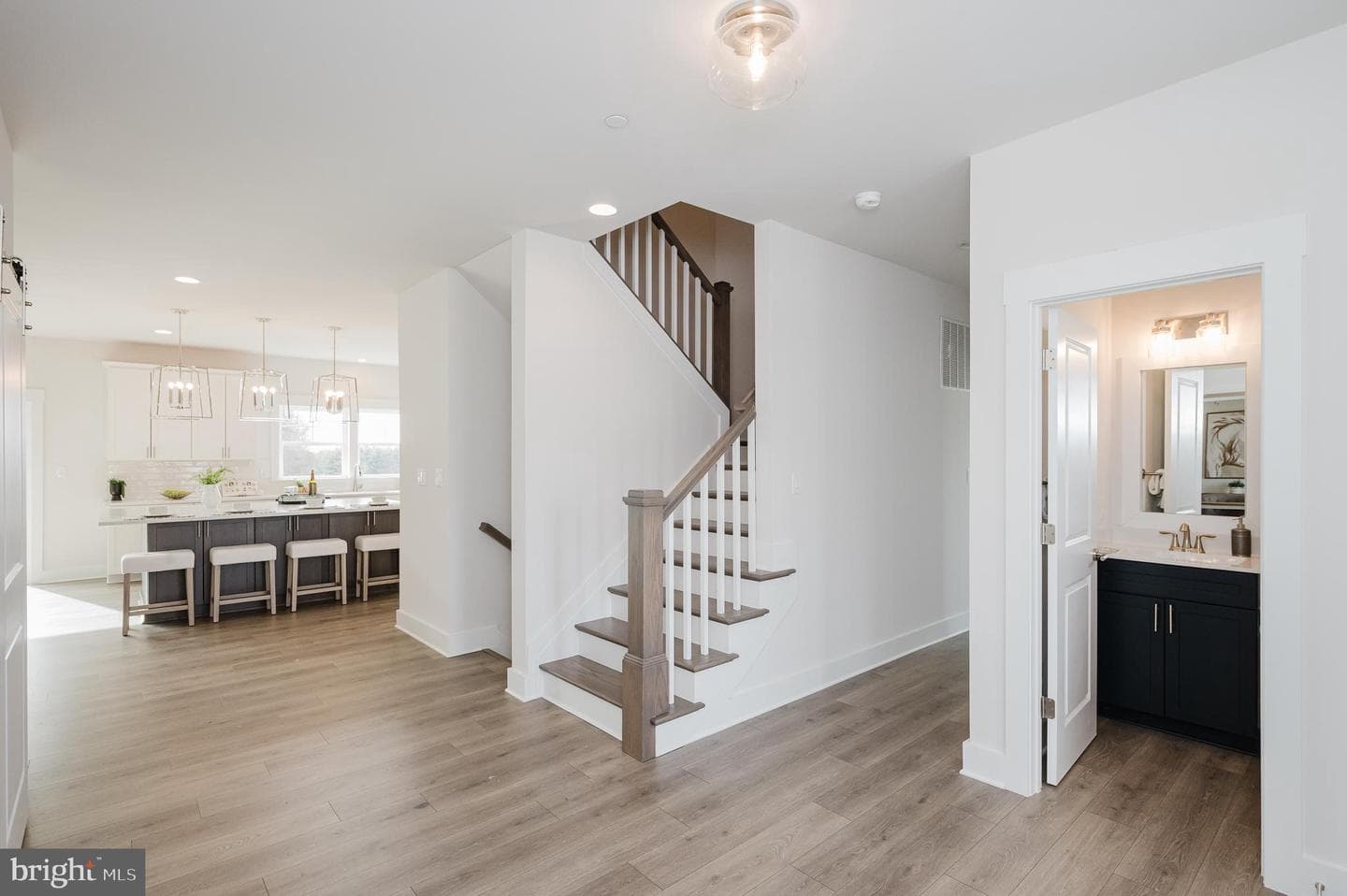 1605a Oakland Road photo 17