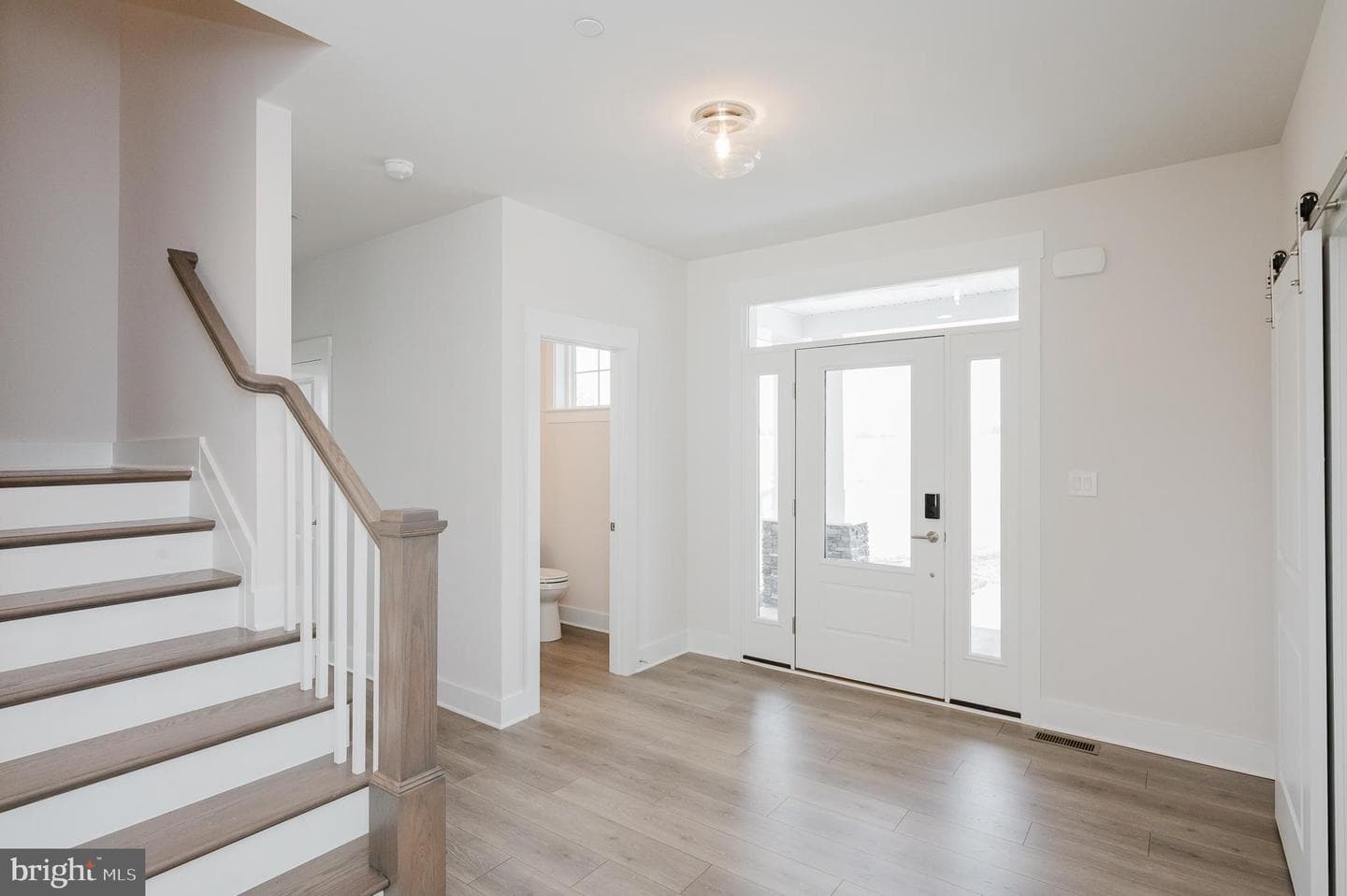 1605a Oakland Road photo 20