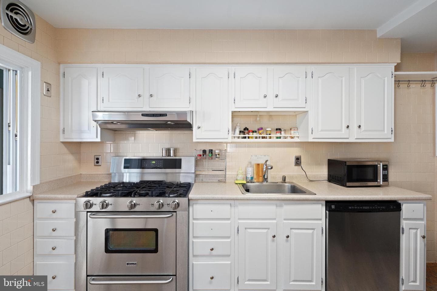 127 Lyndale Avenue photo 8
