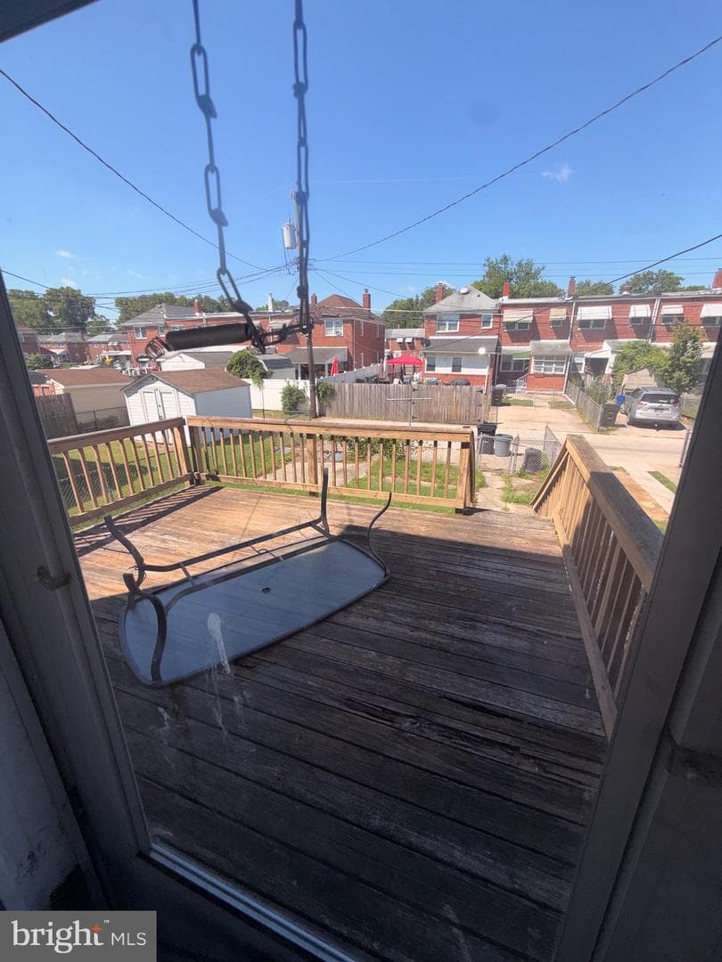 136 Kingston Road photo 13