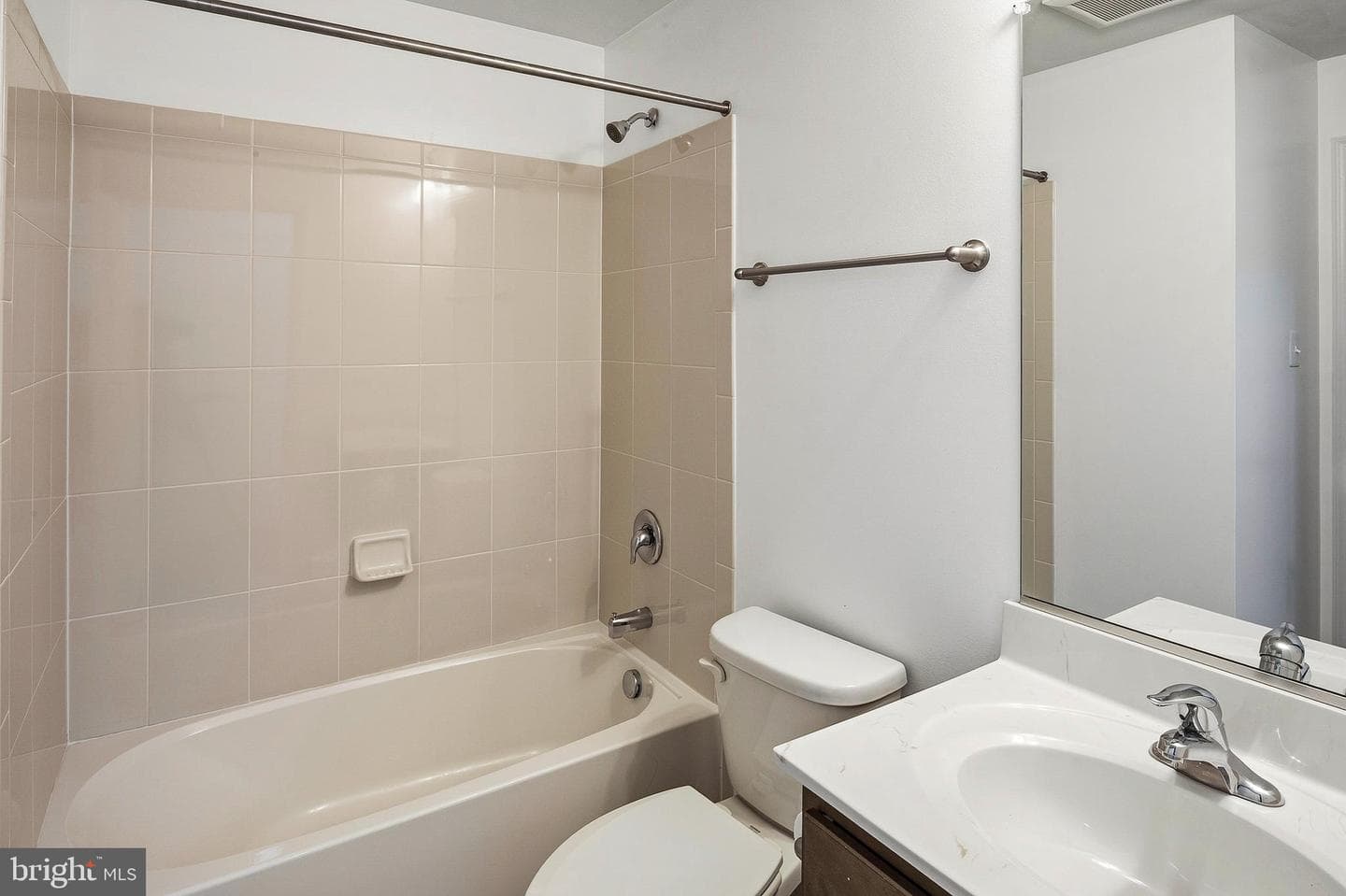 33 Greensborough Road photo 8