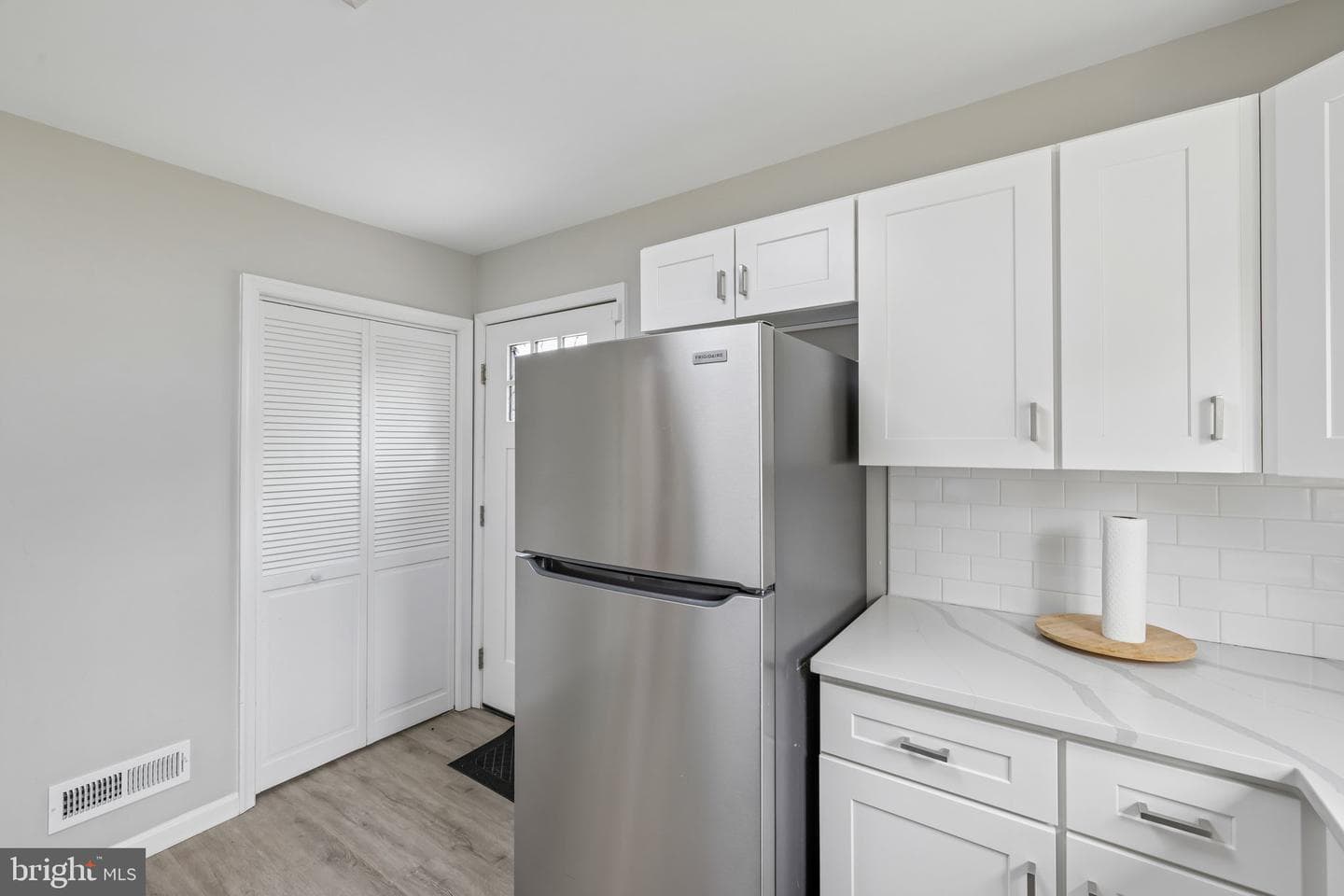 933 Prestwood Road photo 15