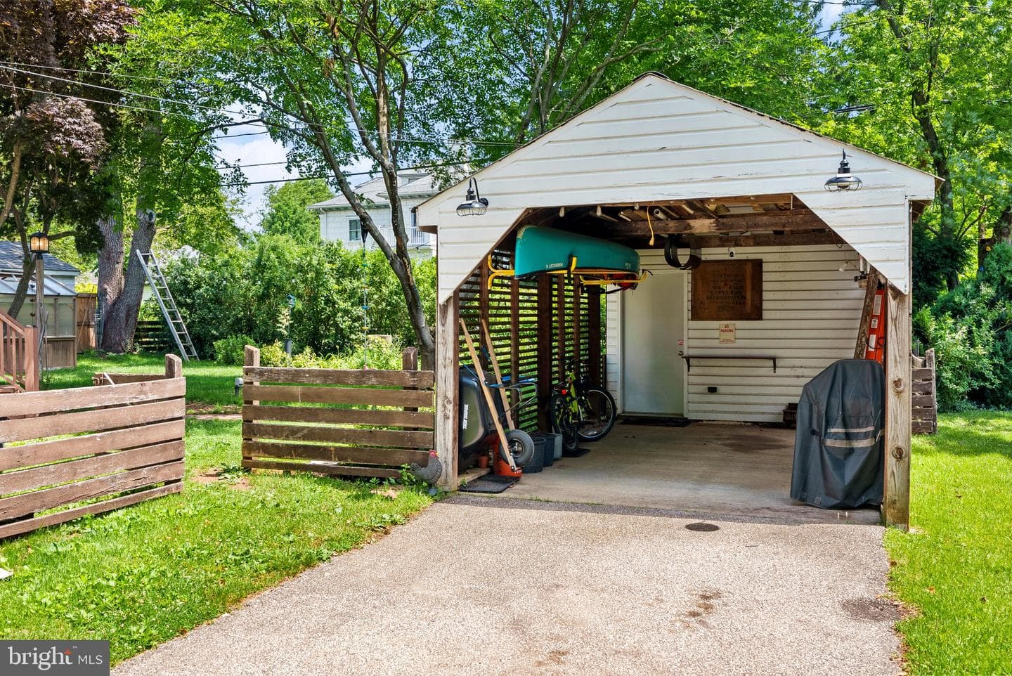 110 Osborne Avenue photo 47