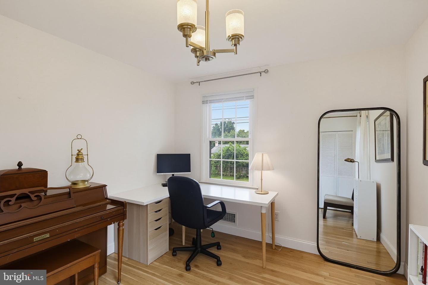 1034 Donington Circle photo 18