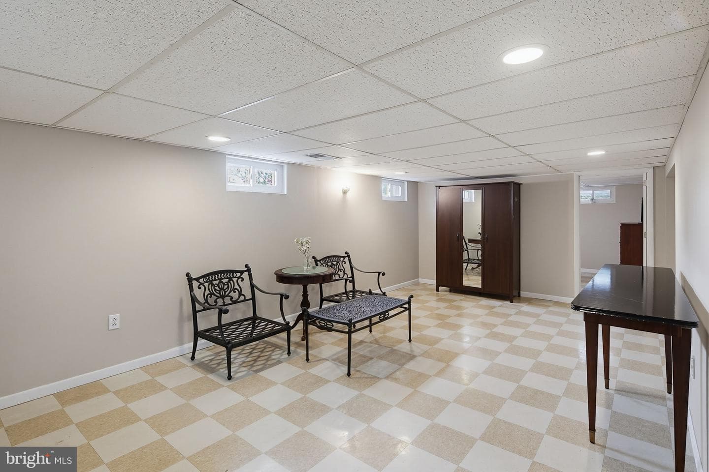 1034 Donington Circle photo 23