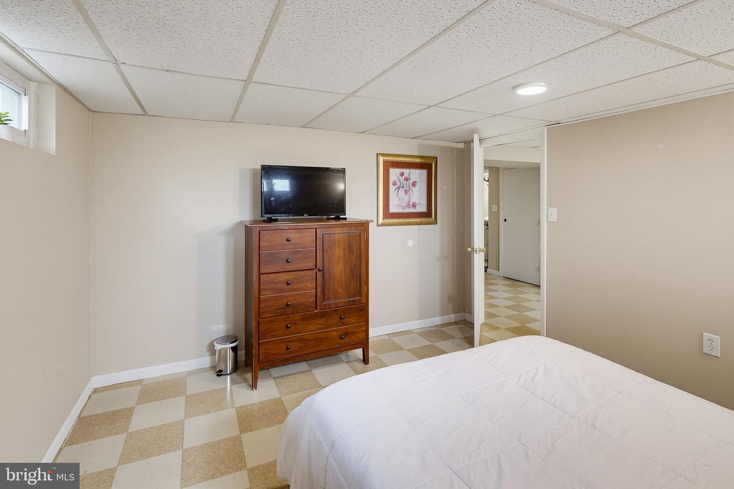 1034 Donington Circle photo 32