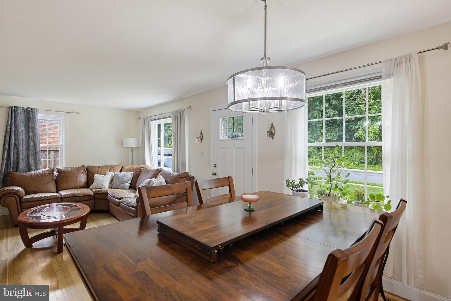 1034 Donington Circle photo 8