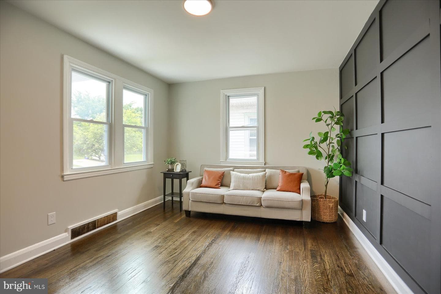 24 Lincoln Avenue photo 6