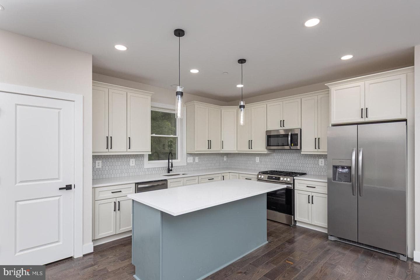 4816 Oakland Park Road photo 3